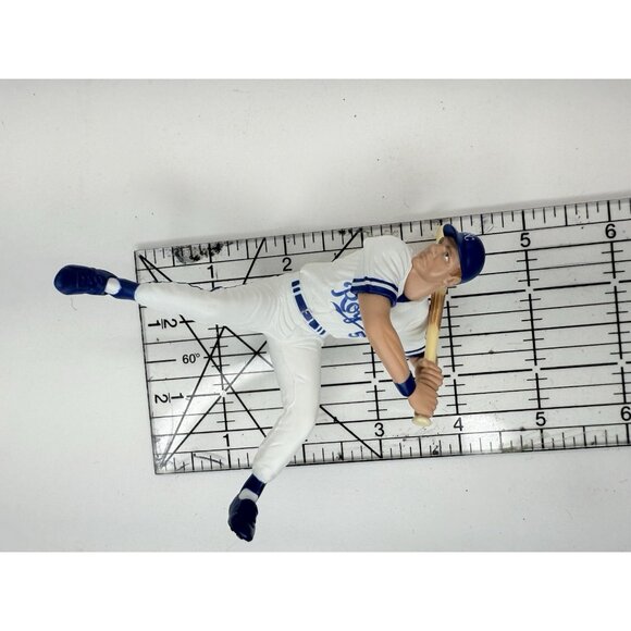 2 Hallmark Keepsake Ornaments Derek Jeter And George Brett At The Ballpark - Picture 12 of 12